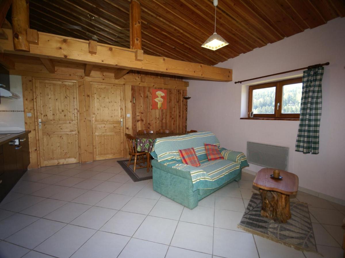 Cosy Holiday Home With Garden In Walscheid Exteriér fotografie